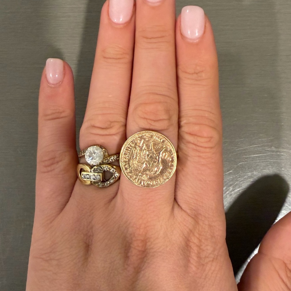 Gold Coin Ring - Picture 7 of 7